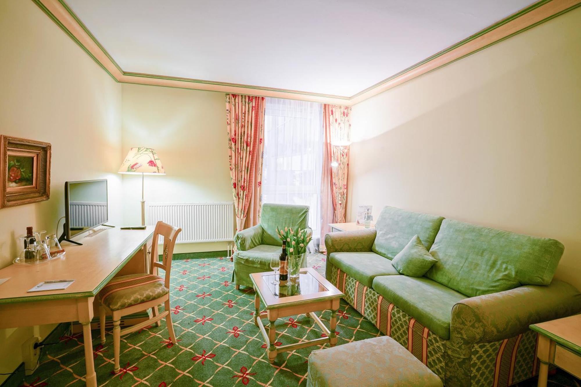 Suite with Sea View,1571287109:JPEG